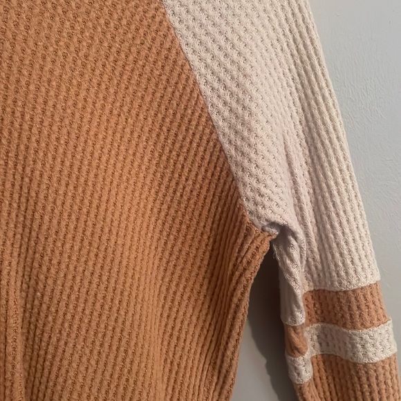 american eagle knit sweater - Picture 2 of 3